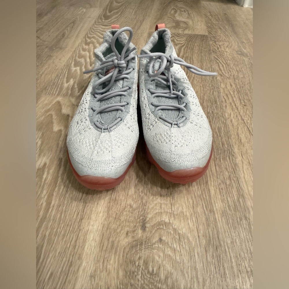 Nike Gray and Pink Women's Sneakers